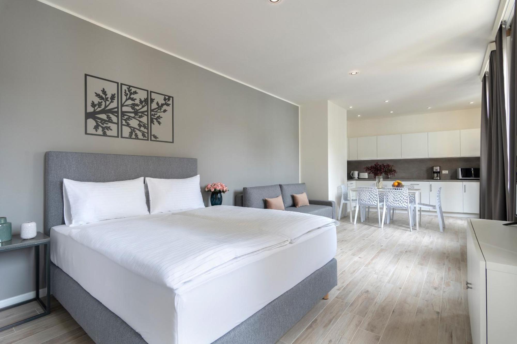 Kinsky Garden Apartments And Suites By Dwellfort Прага Номер фото