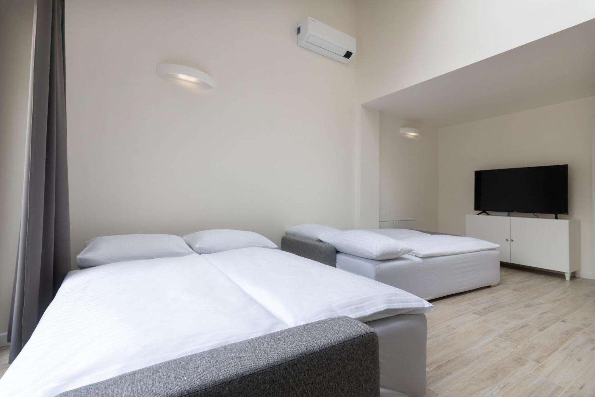 Kinsky Garden Apartments And Suites By Dwellfort Прага Номер фото